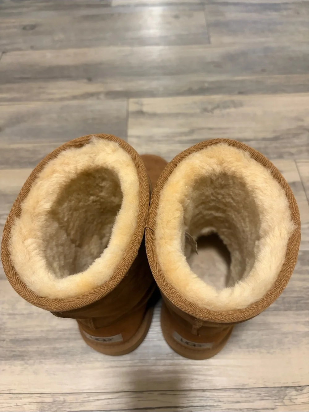 UGG Short Shearling Boots - Chestnut Brown